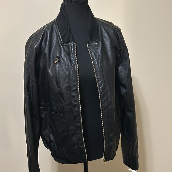 Dynamite Jackets & Blazers - Dynamite Leather Zip Up Jacket Size Large - NWOT.